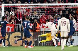 拜仁慕尼黑迎足总杯关键赛，赛后复出首秀，信心回归，阵容厚度经受考验(拜仁慕尼黑贴吧)-开云官方网站