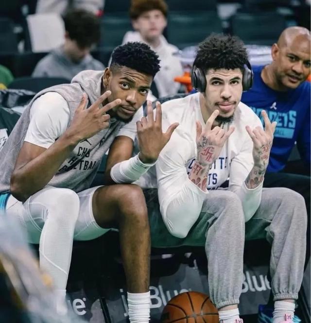 风云突变！夏洛特黄蜂转会期刷新队史纪录，英超版图或变，话题不断，细节决定成败的简单介绍